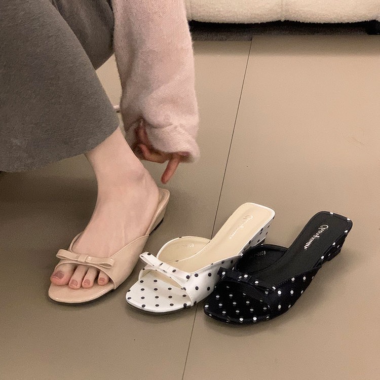 Klapki damskie na koturnie w k – Summer Light Clothing recenzja i cena